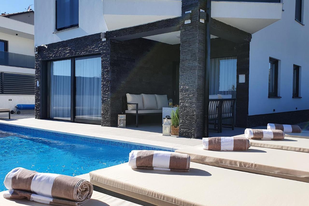 Villa Black Pearl Šibenik Buitenkant foto